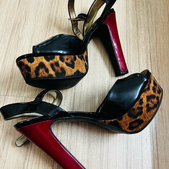 Brash Peep Toe Platform Block Heels Sandals - Picture 10 of 15